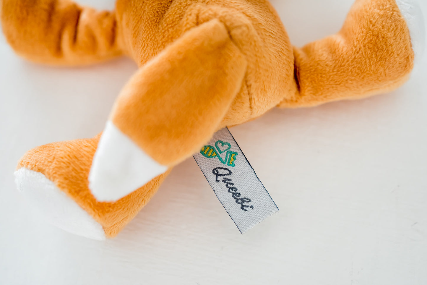 Queebi PaciBuddy Fox Pacifier Holder