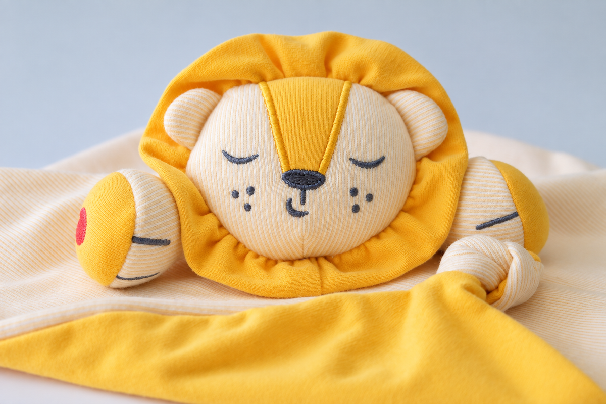 Queebi Lion Lovey Security Blanket